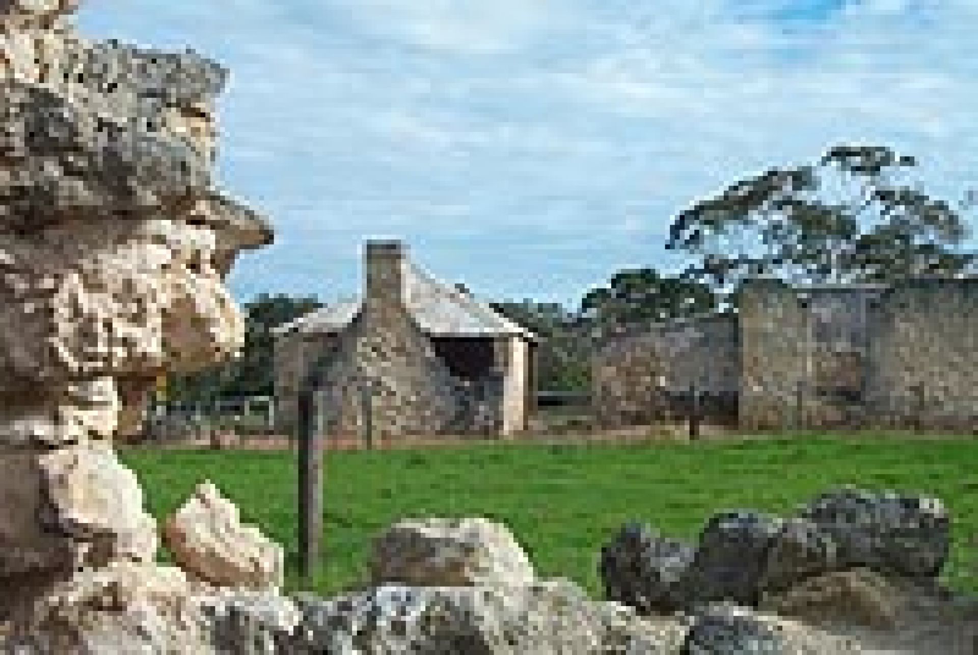 Kangaroo Inn Ruins